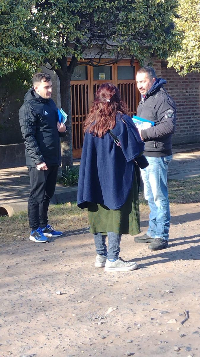Corina Delettieres: “estamos haciendo una campaña puerta a puerta y cara a cara”