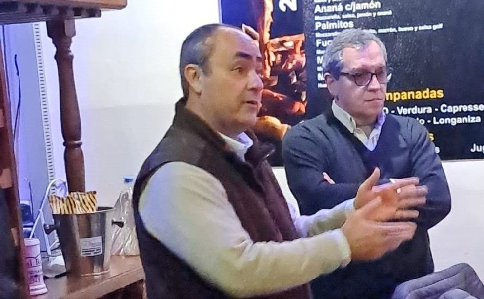"Chapu" Fernández presentó sus propuestas a los vecinos de Mechita