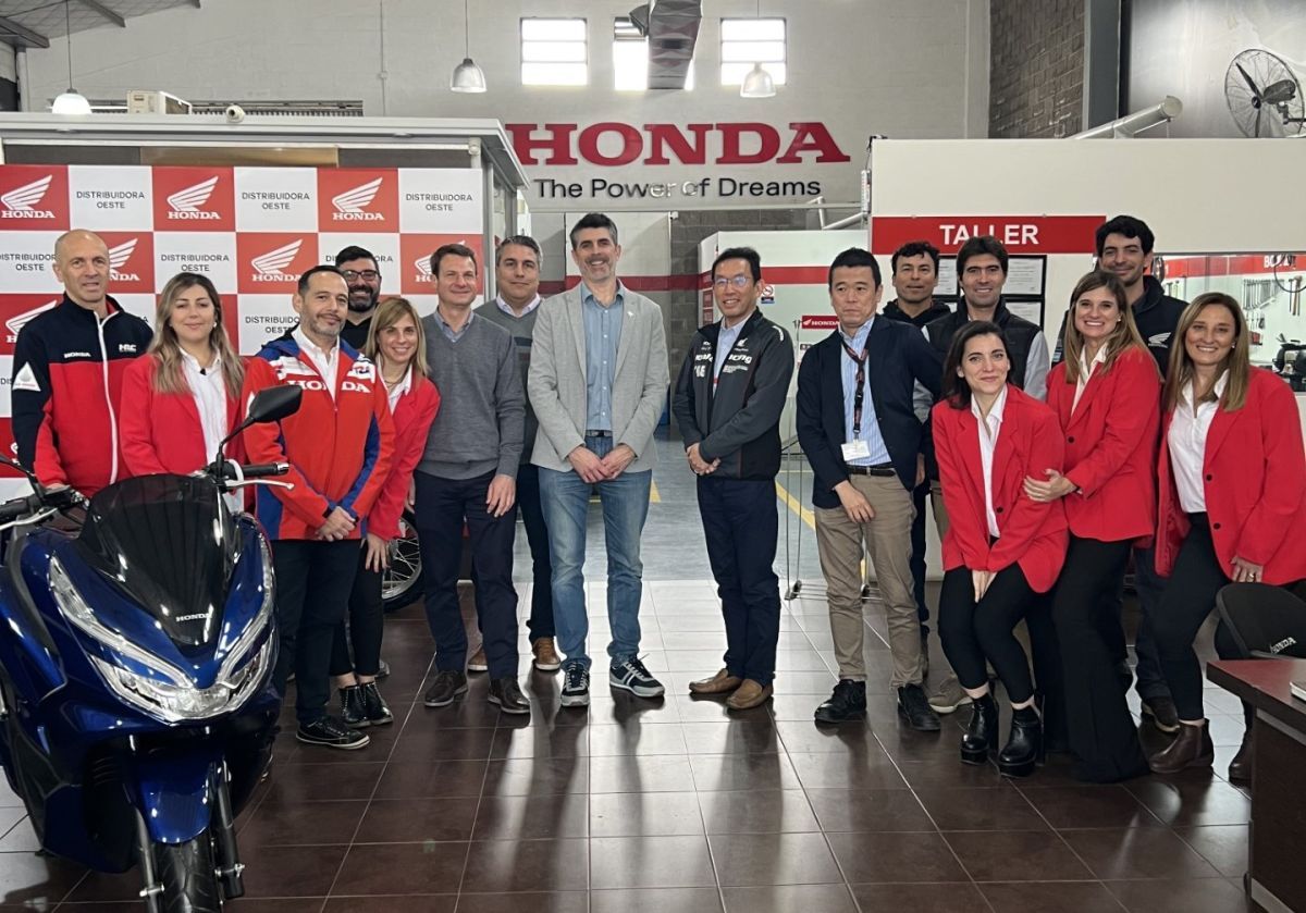 El Presidente de Honda Argentina visitó la sucursal de Distribuidora Oeste