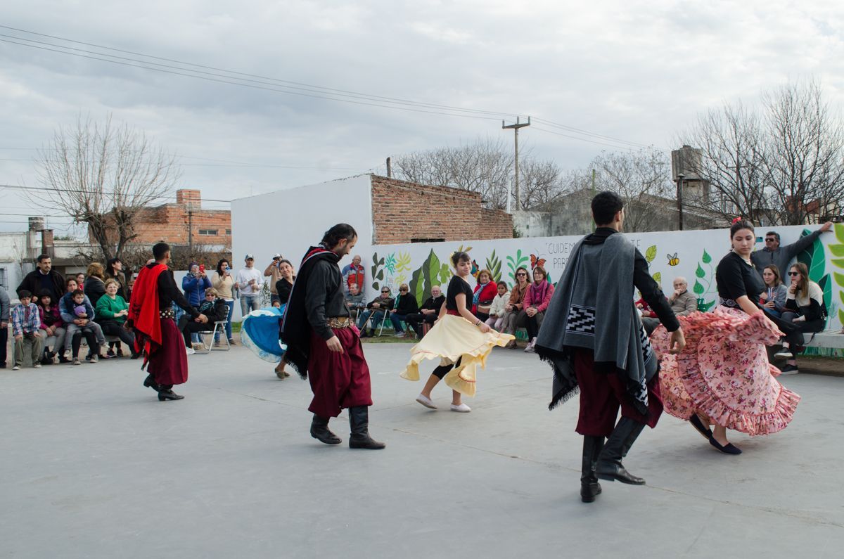 Reinauguraron el Patio de Folclore en la Plaza del Ombú