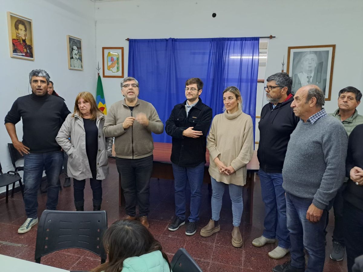 Festejos en el búnker de Barenghi tras el triunfo en la interna