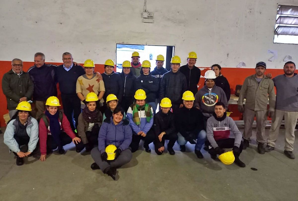 Comenzó la autoconstrucción de las  viviendas de Cáritas en el Barrio Fátima 