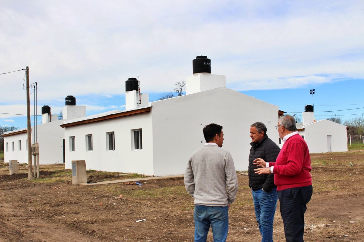El Municipio recorre las viviendas que entregará en el Barrio Nuevo Horizonte 