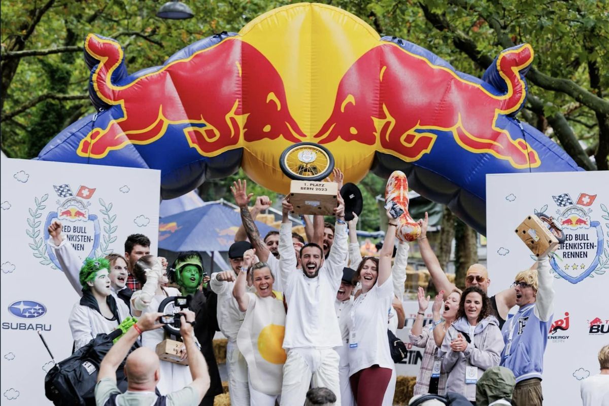Una familia de Bragado que vive en Suiza ganó una competencia de "autos locos"