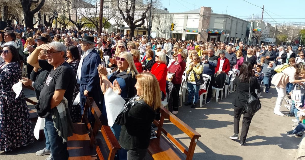 Muchos fieles participaron de la procesión de Santa Rosa de Lima