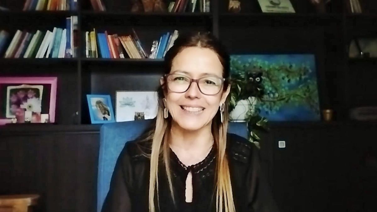 Psicología de bolsillo: Laura Morelli trajo a la mesa la pregunta "¿qué es la felicidad?"
