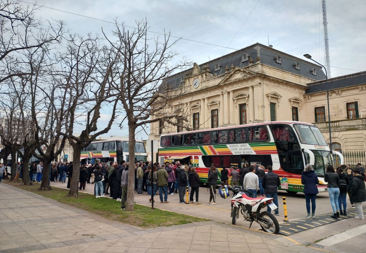 La Promo '23 emprendió su viaje a Bariloche