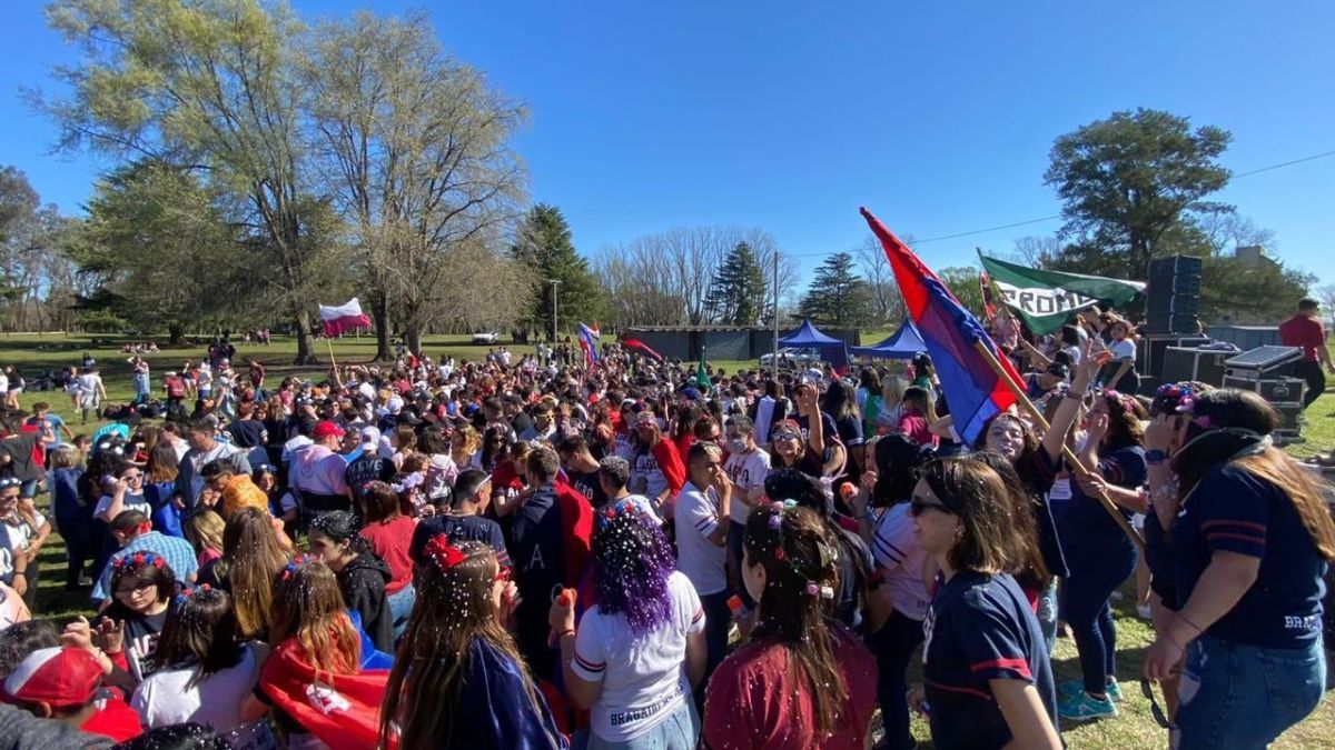 Ultiman detalles para celebrar la Primavera y el Día del Estudiante