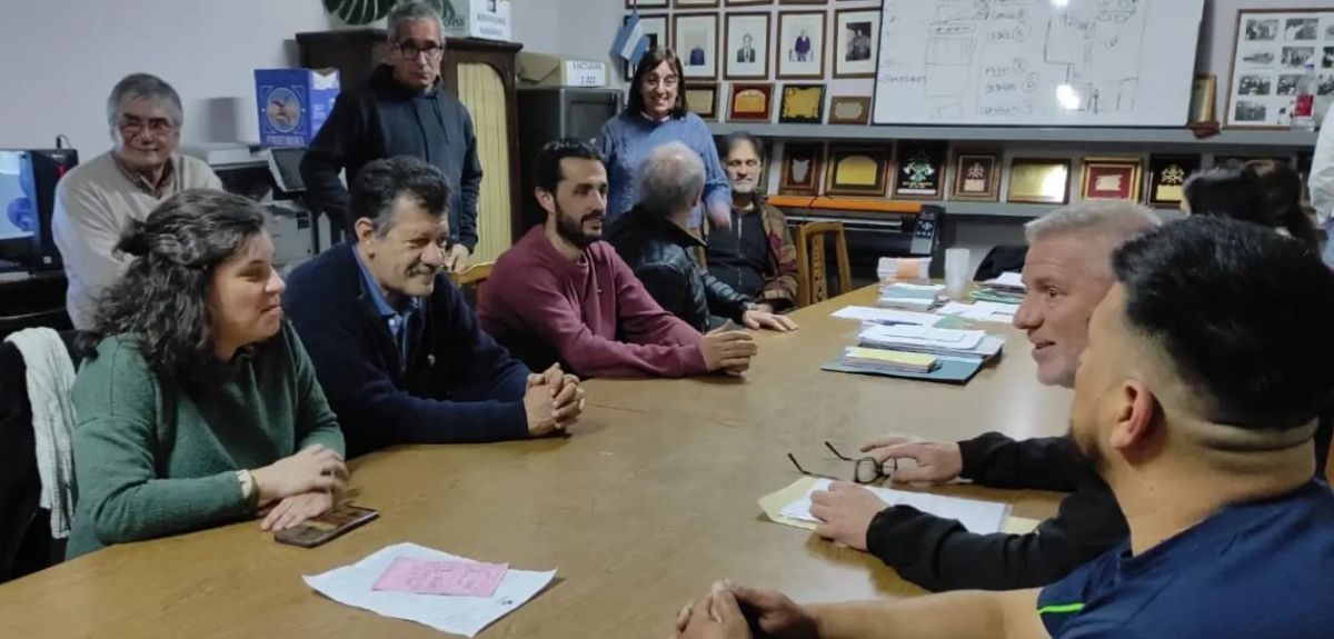 Con acompañamiento nacional, Barenghi visitó los cuarteles de Bomberos