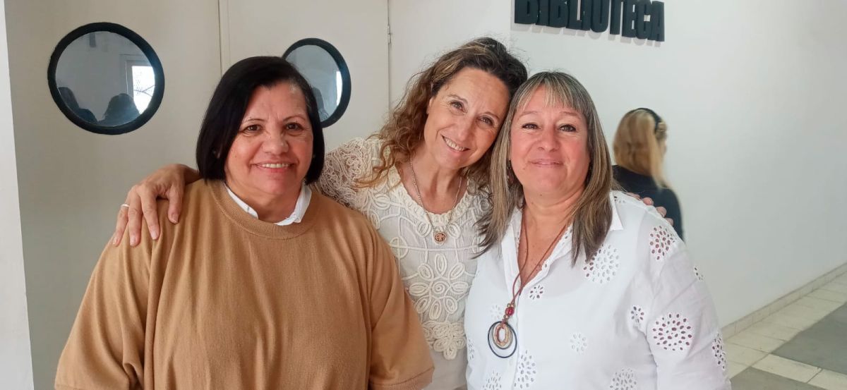 Reunión regional en el CEC 802 para la entrega de materiales didácticos