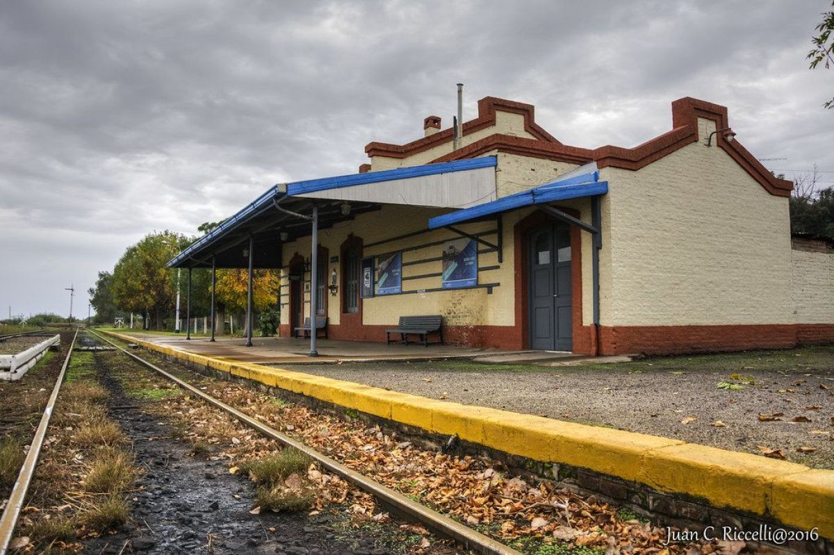 Vecinos de Mechita juntan firmas para que vuelva el tren local 