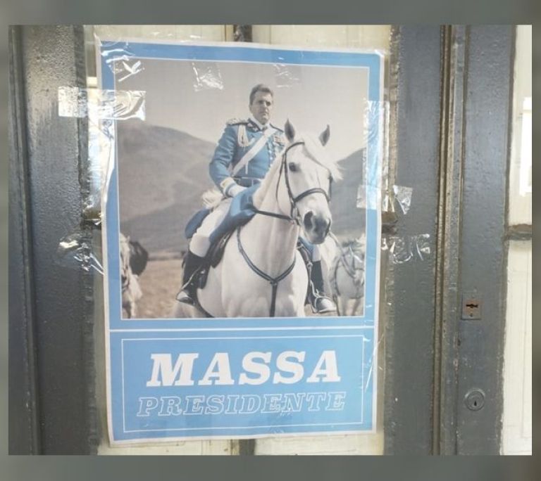 Alexis Camús cuestionó afiches que comparan a Massa con San Martín