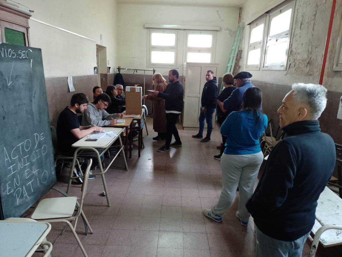 Hubo faltantes del cuerpo local de JxC en varias boletas que llegaron con las urnas
