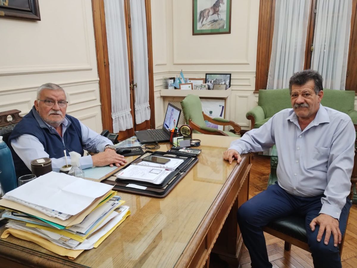 Comenzó la transición: Gatica recibió a Barenghi en el Palacio Municipal