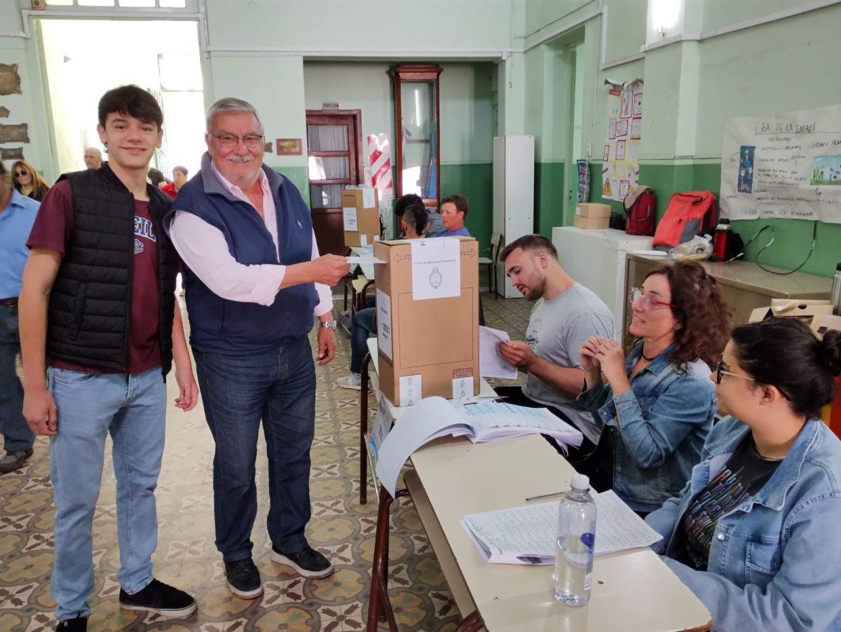 Emitió su voto el intendente municipal Vicente Gatica