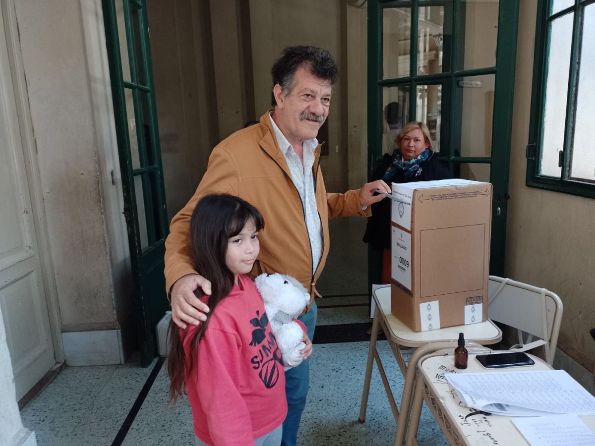 Votó el intendente electo Sergio Barenghi y se mostró confiado 