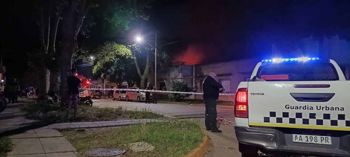 Incendio en una vivienda que perteneció a un bombero voluntario