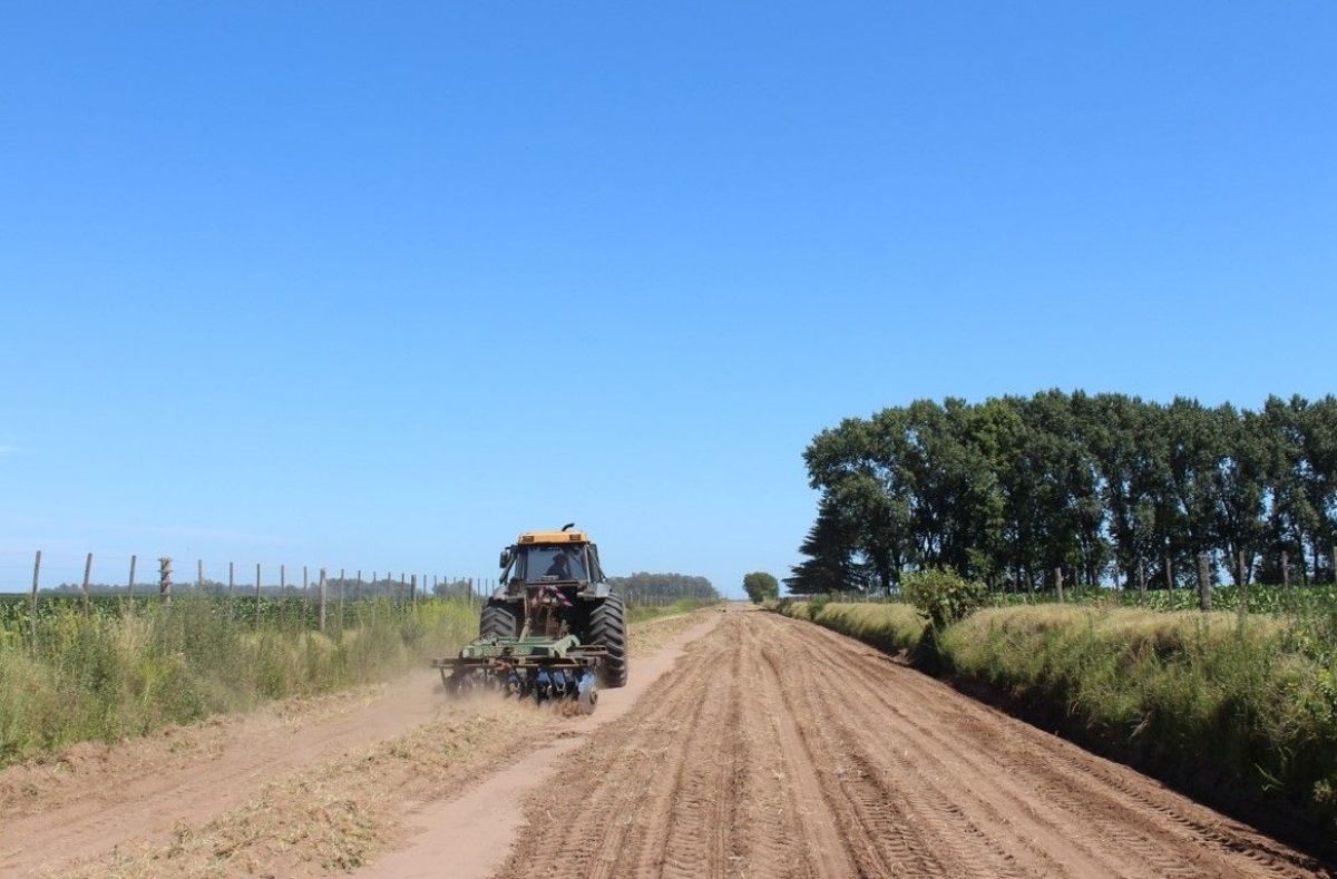 El Municipio acondiciona los caminos rurales de cara al inicio de la cosecha