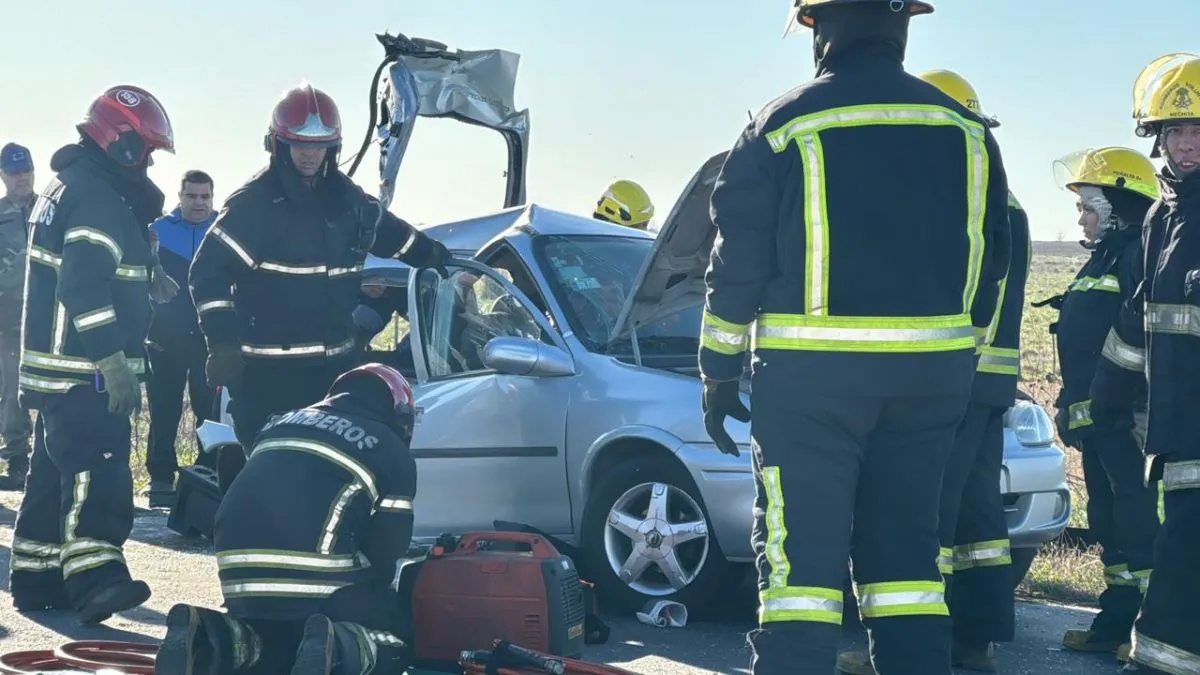 Una conductora oriunda de Bragado colisionó contra un camión en la ruta 5