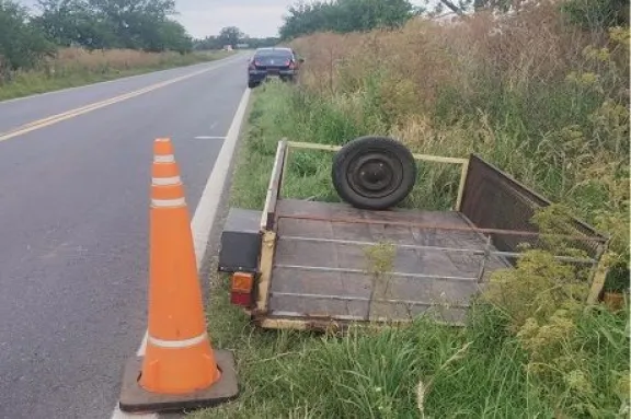 Accidente en la Ruta 5: un tráiler se desprendió y colisionó con un camión