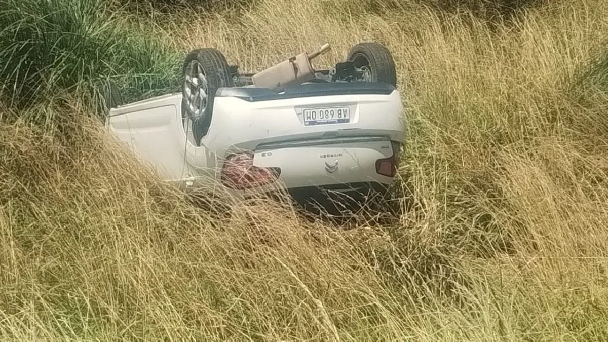 Despiste y vuelco en Ruta Nacional 5