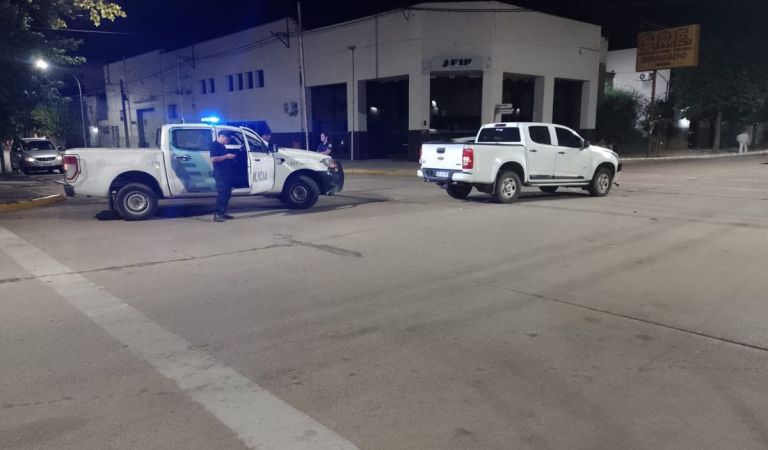 Choque entre una camioneta y un auto que se dio a la fuga | Bragado TV ...