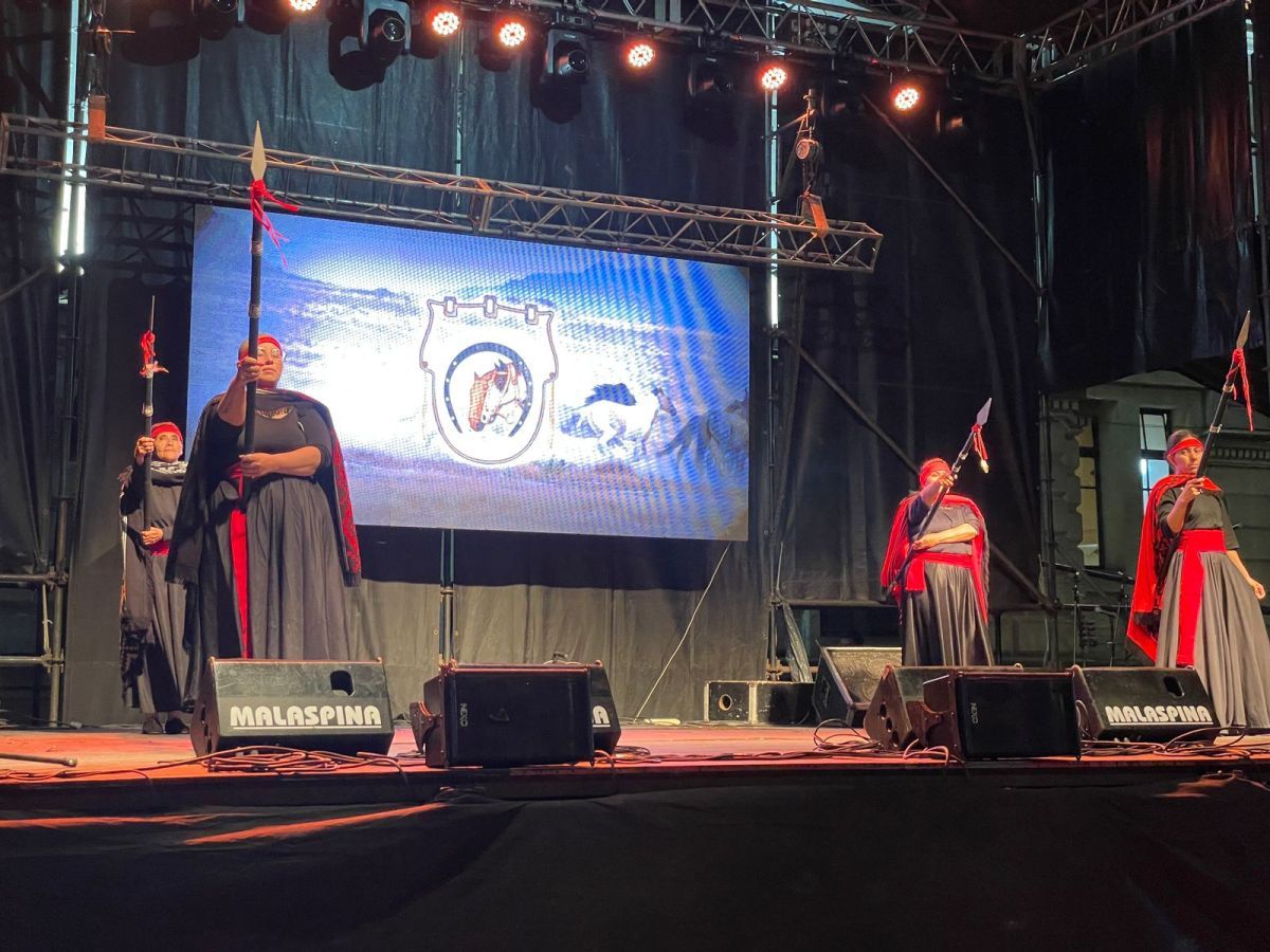 A pesar del temporal, la música vuelve a brillar en la Fiesta Nacional del Caballo