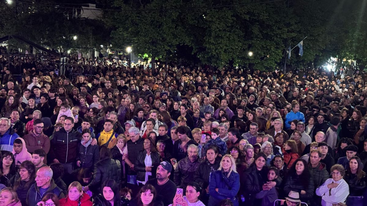 A pesar del temporal, la música vuelve a brillar en la Fiesta Nacional del Caballo