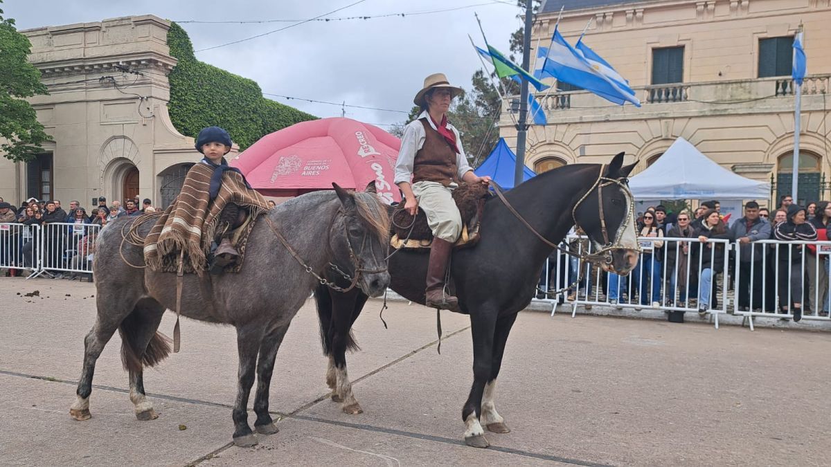 ¡Habemus fiesta! Comenzó el paseo criollo 