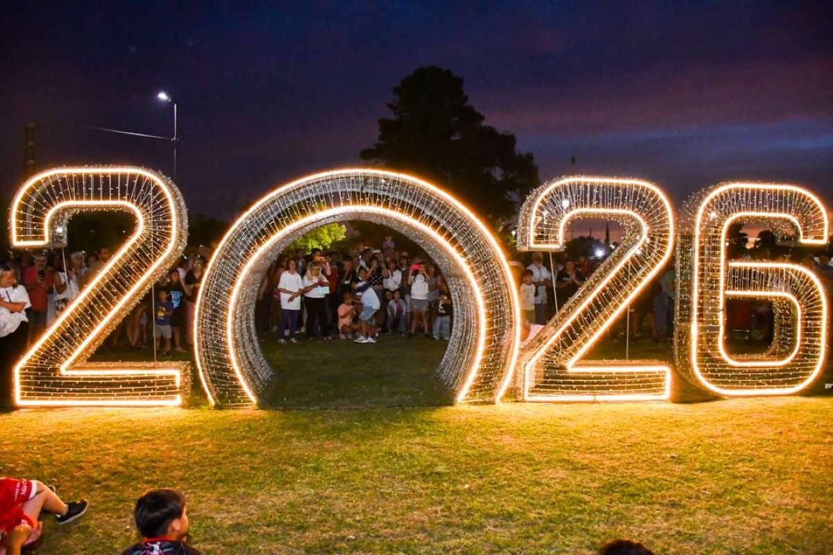 Bragado encendió la Navidad con una multitudinaria celebración