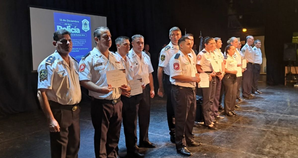 Acto oficial por el 204° aniversario de la Policía de la Provincia