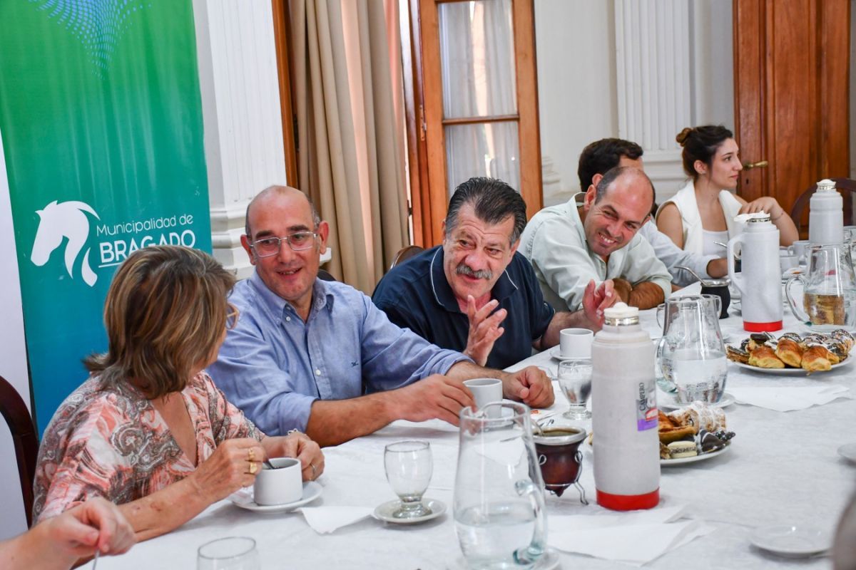 El Municipio reconoció a empleados que se jubilaron en 2025