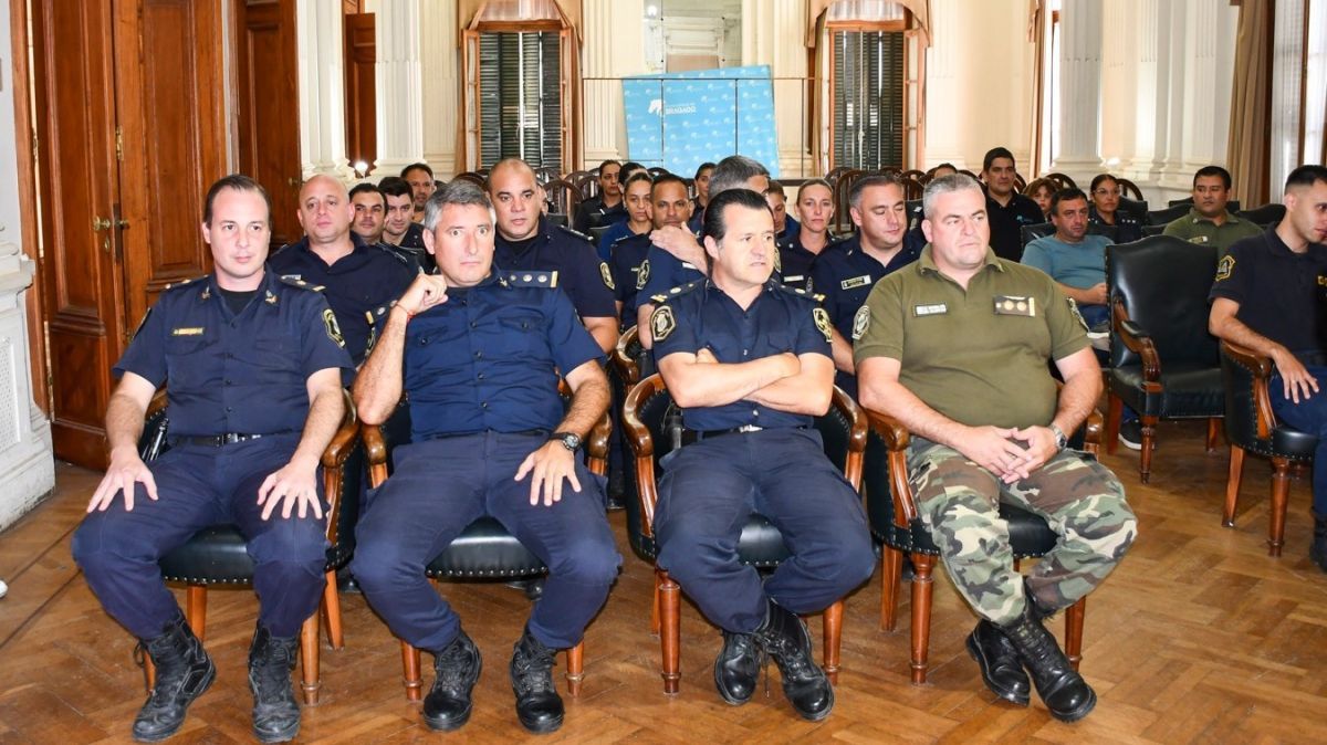 El Municipio reconoció a los efectivos policiales ascendidos y destacó la baja en el delito