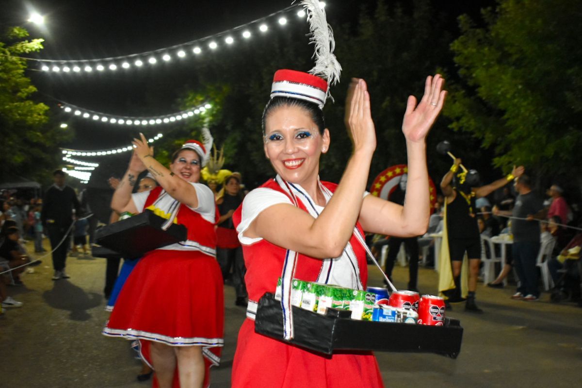 El carnaval volvió a brillar en Mechita con una multitudinaria convocatoria
