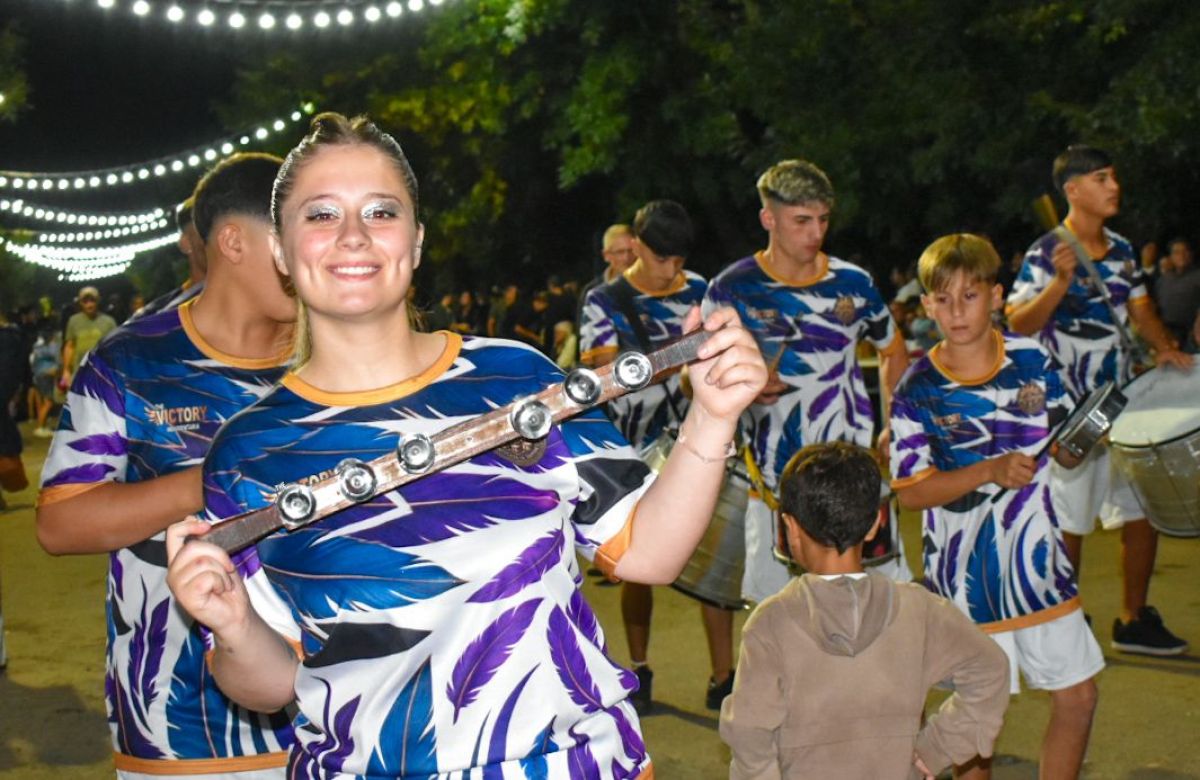 El carnaval volvió a brillar en Mechita con una multitudinaria convocatoria