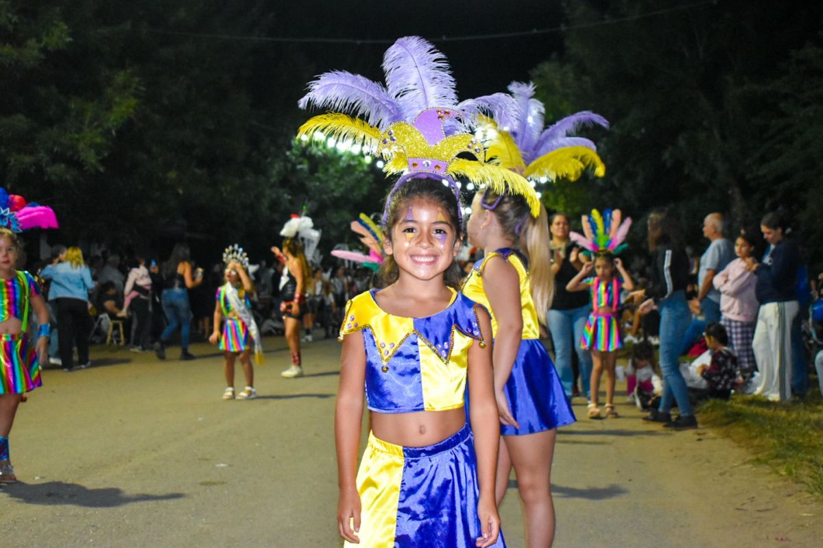 El carnaval volvió a brillar en Mechita con una multitudinaria convocatoria