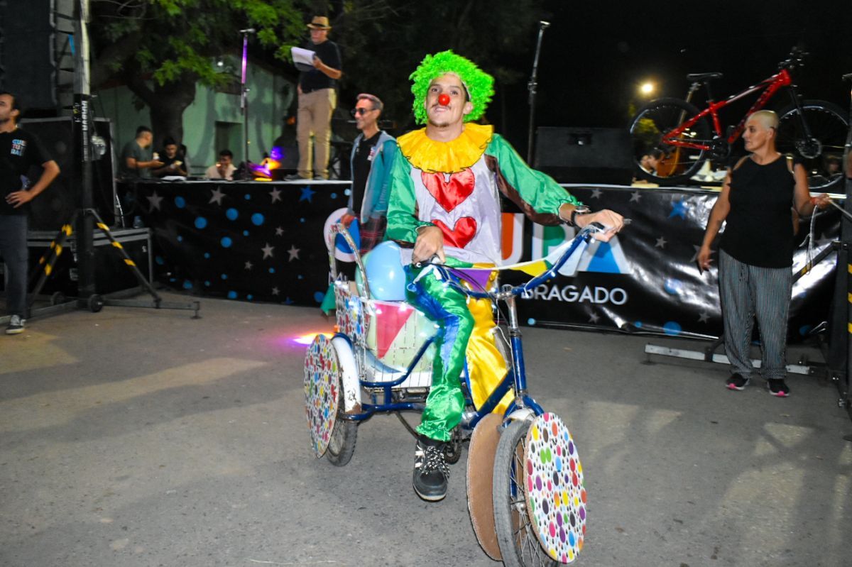 El carnaval volvió a brillar en Mechita con una multitudinaria convocatoria