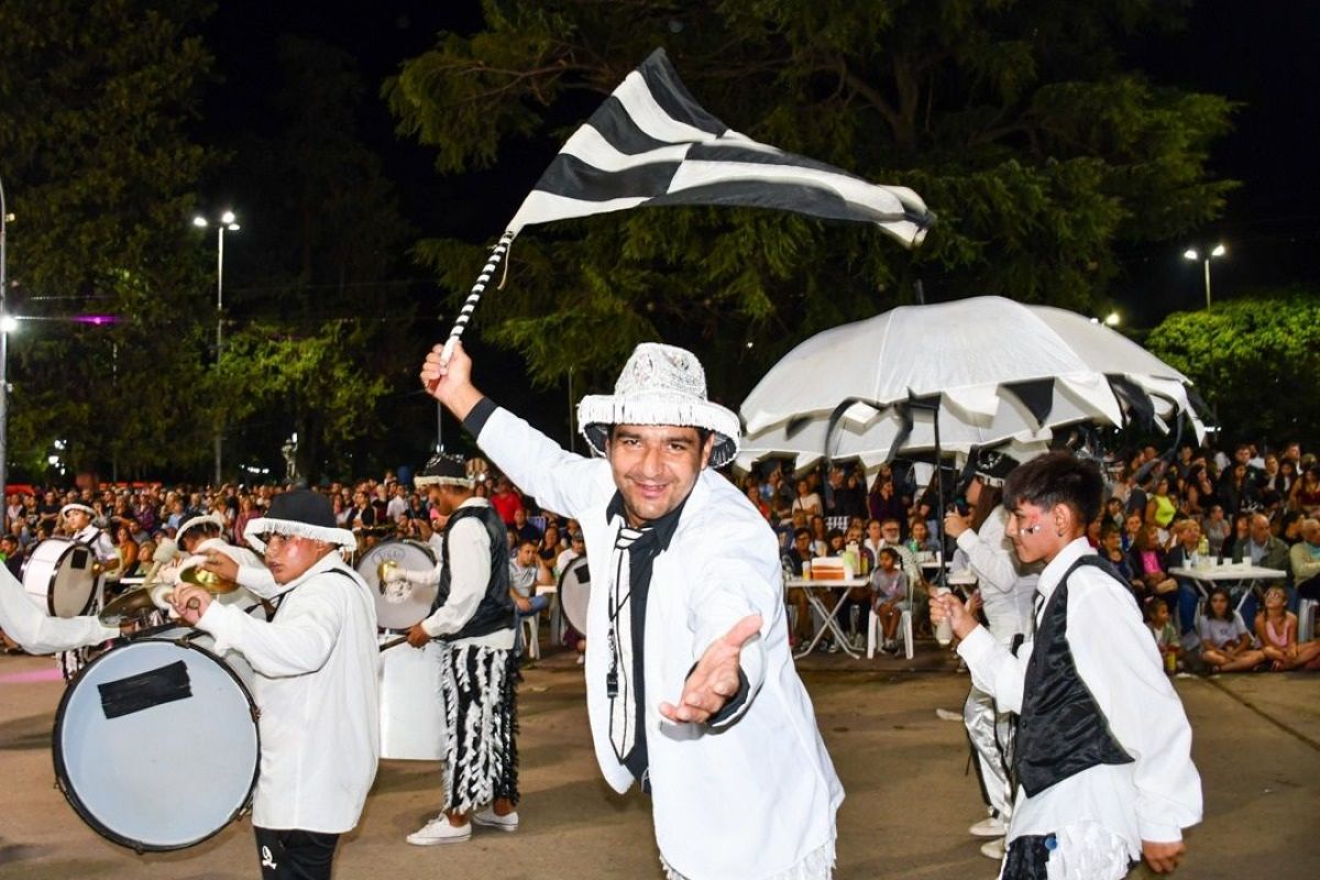 Bragado vive un Carnaval 2026 que ya dejó su primera gran noche
