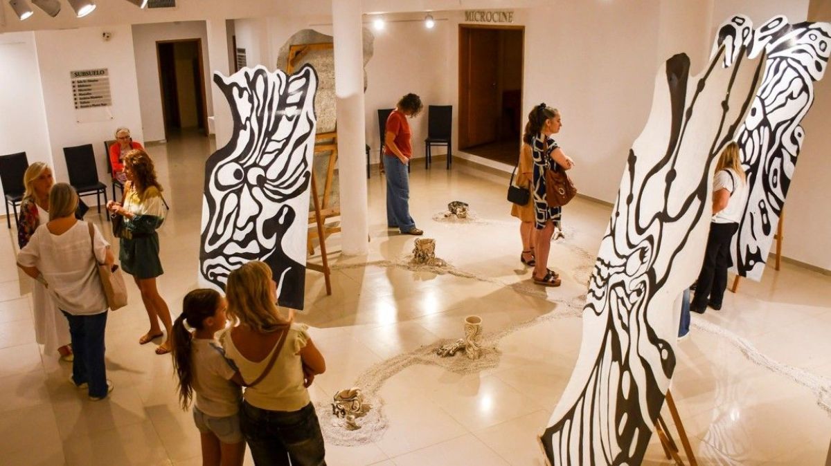 El Centro Cultural Constantino abre su ciclo de exposiciones 2026 con la muestra "Calabezas"