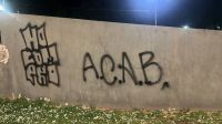 Vandalizaron el anfiteatro de la Plaza Raúl Alfonsín