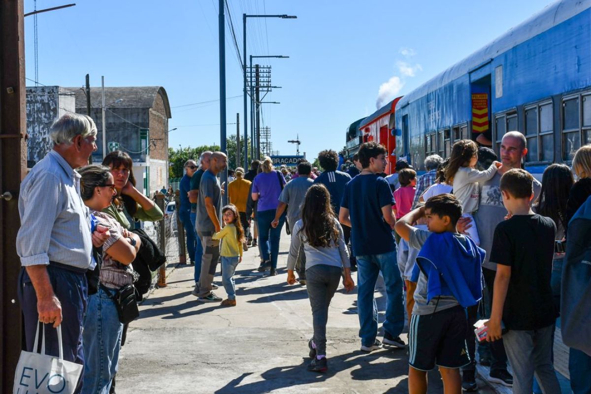 Estiman que más de 20 mil personas disfrutaron de la Fiesta del Ferroviario