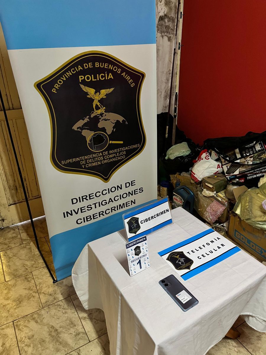 Causa por material de abuso infantil: allanaron a un ex policía en Bragado