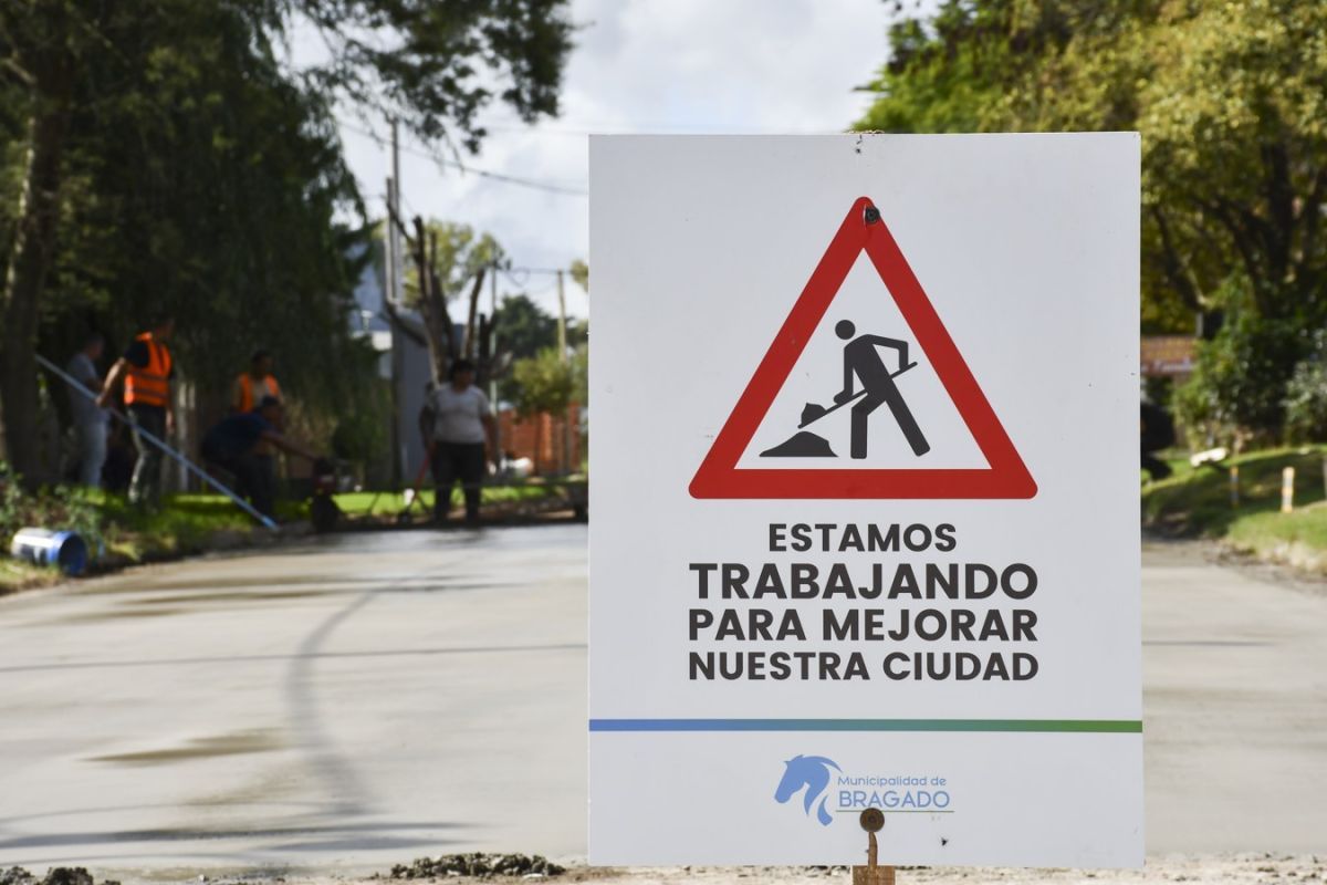 Con fondos provinciales, reactivan obras de pavimento en barrio Ripari tras las lluvias
