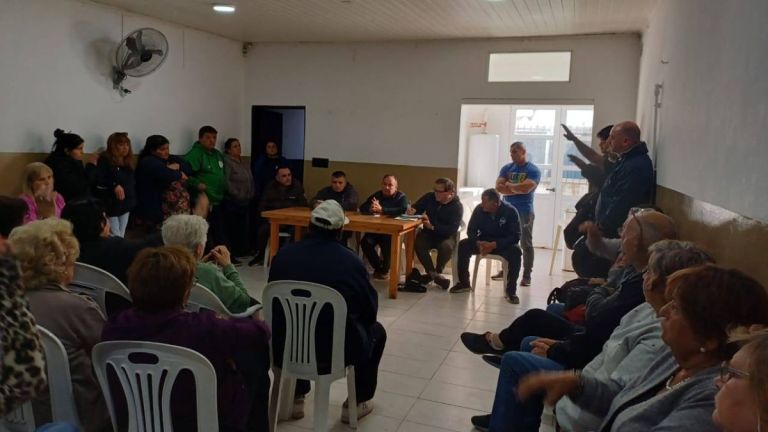 Aumento del 5% para municipales y revisión salarial en mayo | Bragado ...