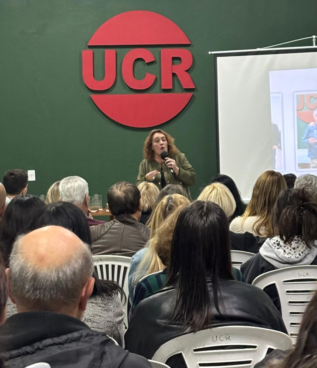 La UCR destacó a deportistas locales en una nueva Noche del Deporte
