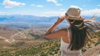 El fin de semana largo movilizó a un millón de turistas, pero con un consumo más austero