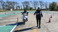 La Escuela de Conductores incorporó un ciclomotor para prácticas y exámenes