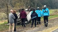 Un auto despistó y volcó: dos jóvenes fueron trasladados al hospital