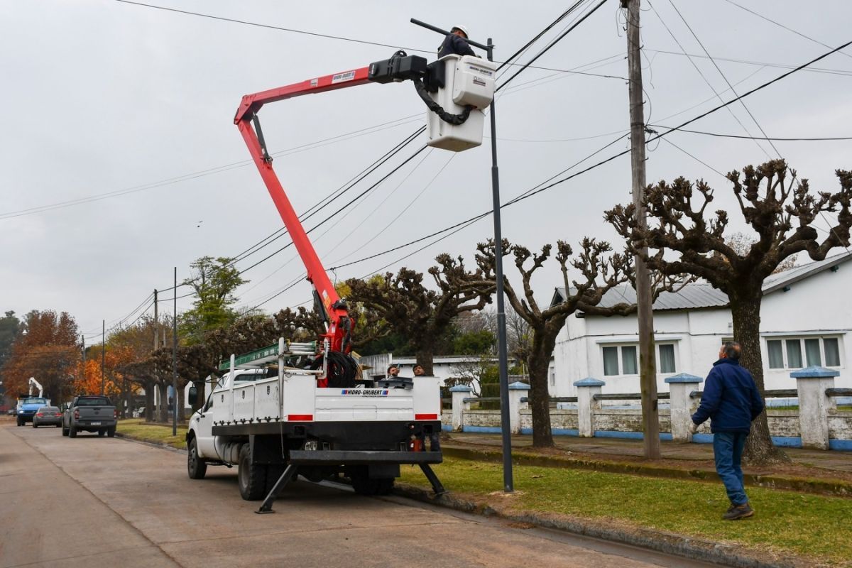 Con nuevas luminarias LED, el Municipio impulsa mejoras en un sector clave de O’Brien
