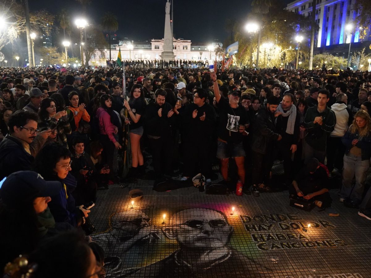 Bragado se suma a la despedida del Indio Solari con una convocatoria en la Plaza 25 de Mayo